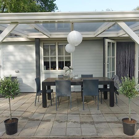 Vechtdalchalet De Berk, 5 Sterrenpark Capfun Stoetenslagh Rheezerveen 外观 照片