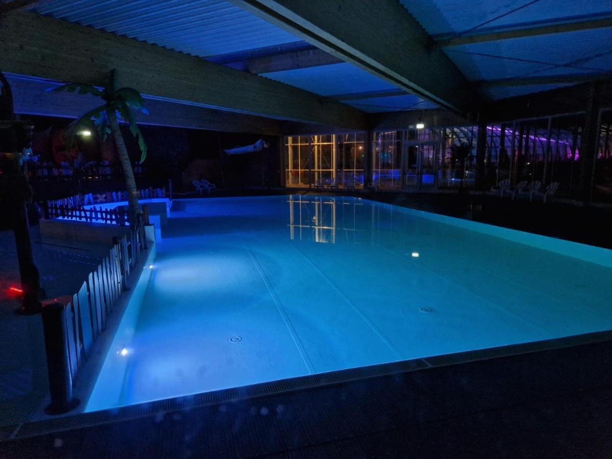 Vechtdalchalet De Berk, 5 Sterrenpark Capfun Stoetenslagh Rheezerveen 外观 照片