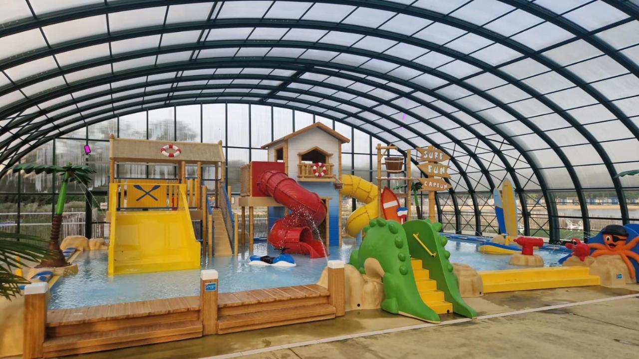 Vechtdalchalet De Berk, 5 Sterrenpark Capfun Stoetenslagh Rheezerveen 外观 照片