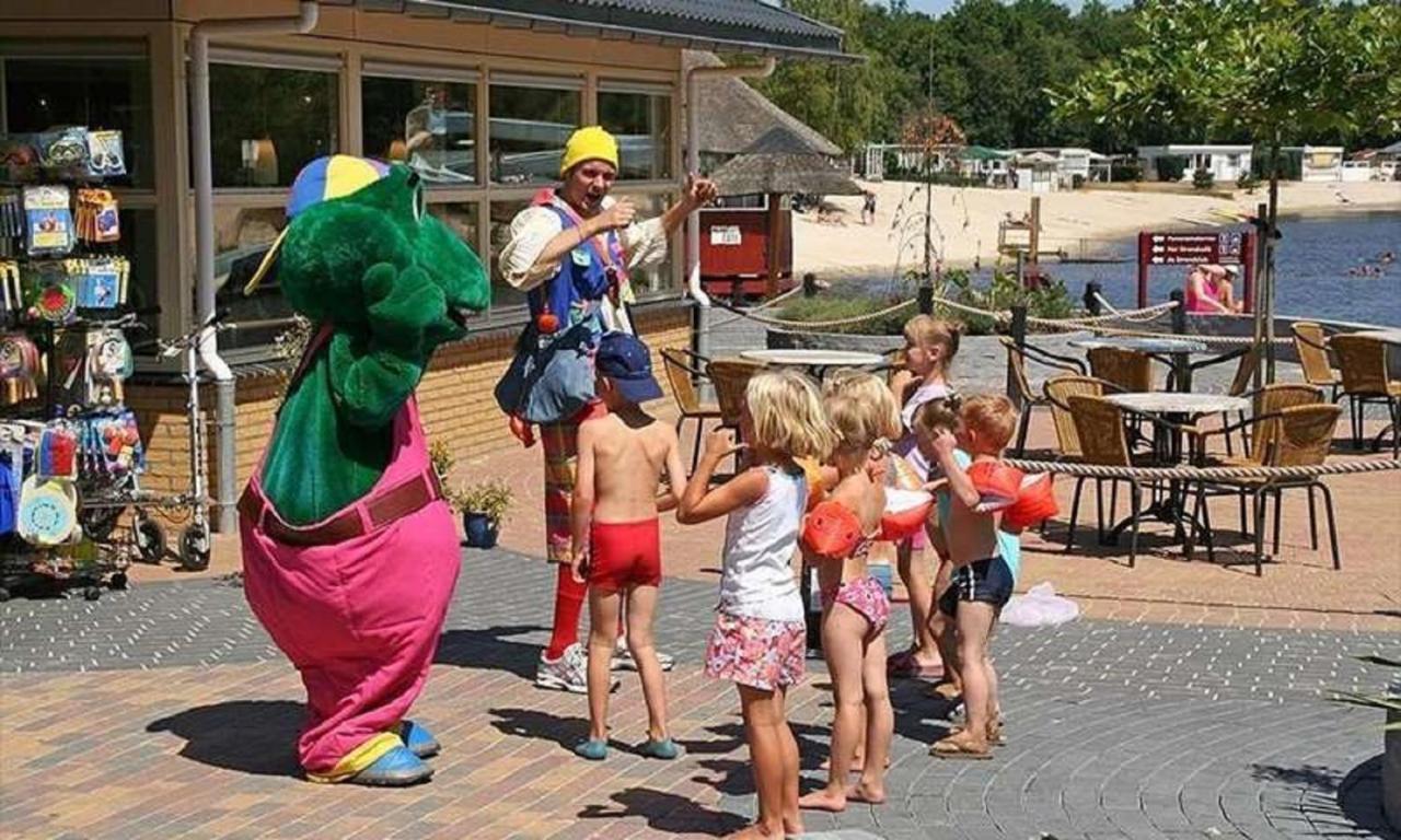 Vechtdalchalet De Berk, 5 Sterrenpark Capfun Stoetenslagh Rheezerveen 外观 照片